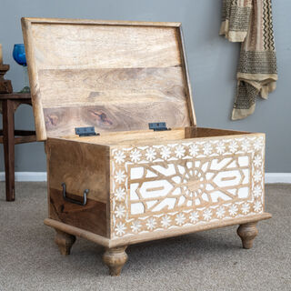 Small Boho Blanket Box N