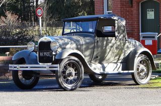 Michael & Pam Reynolds 1928 Roadster